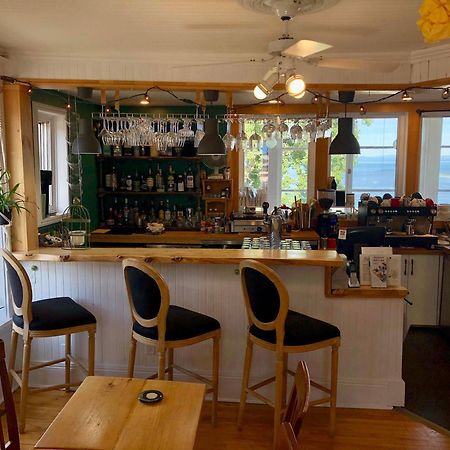 ラ・マルベー Les Pinsons Des Rives Bed & Breakfast エクステリア 写真