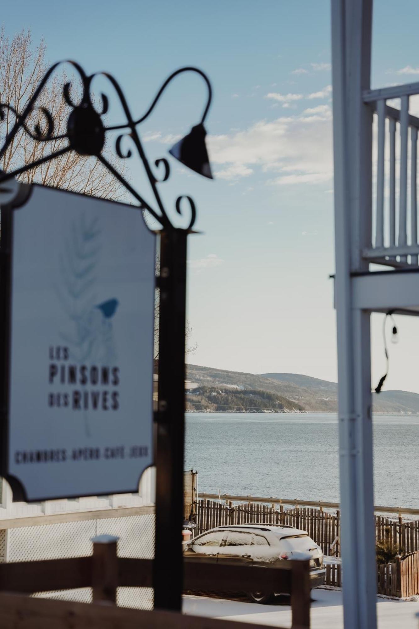 ラ・マルベー Les Pinsons Des Rives Bed & Breakfast エクステリア 写真