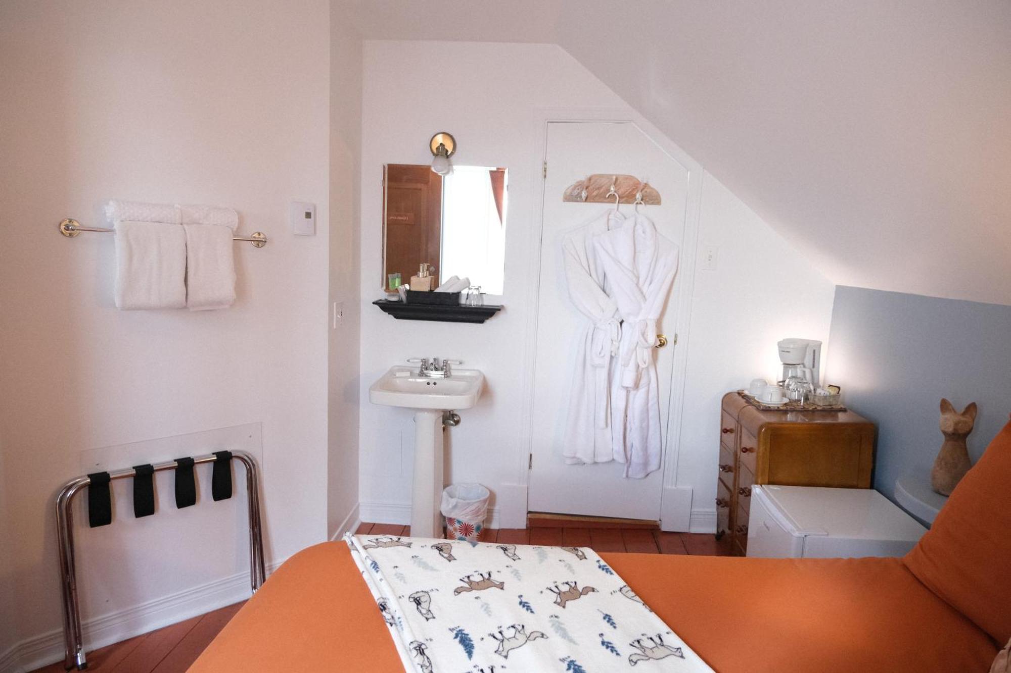 ラ・マルベー Les Pinsons Des Rives Bed & Breakfast 部屋 写真