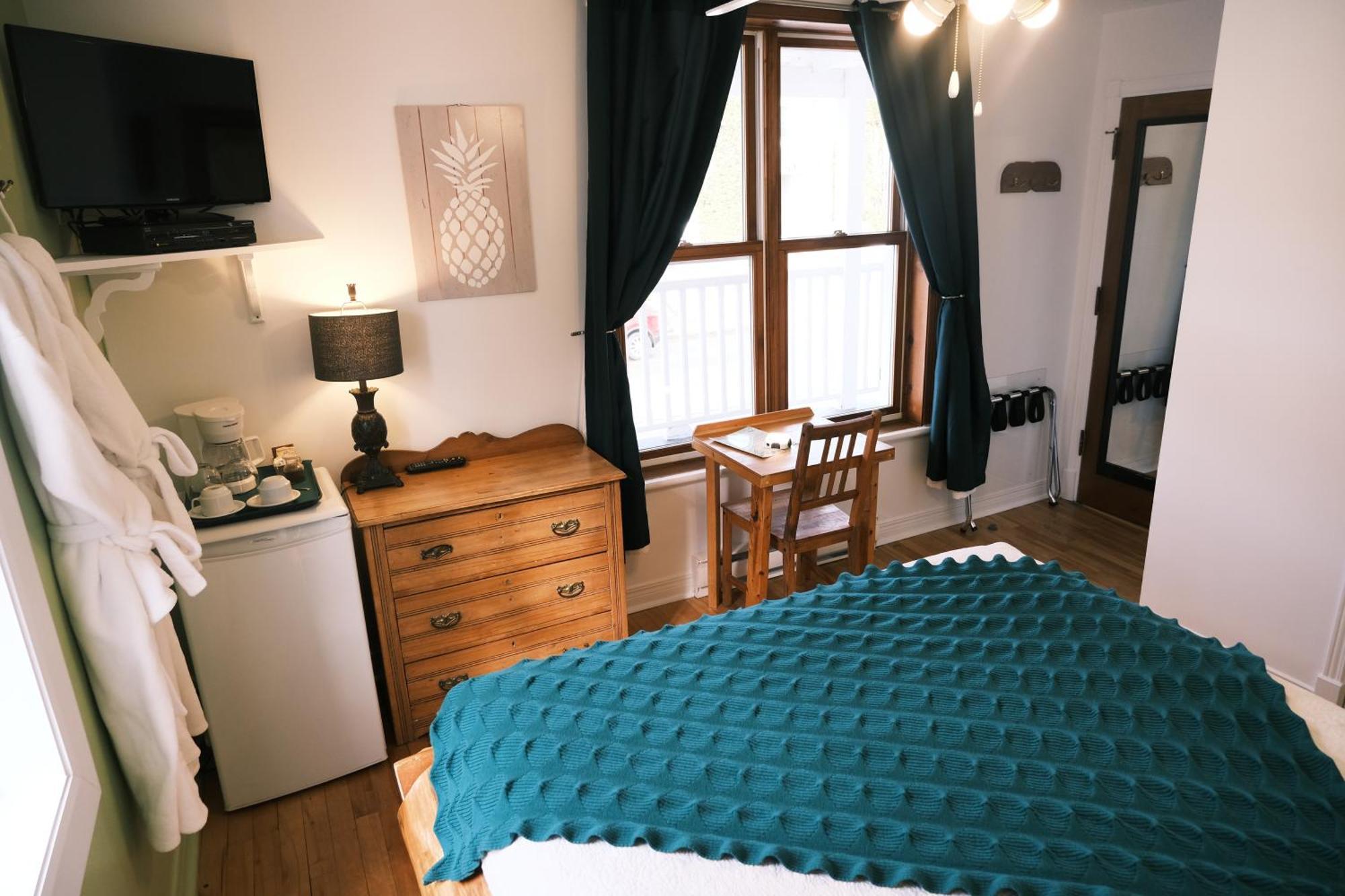 ラ・マルベー Les Pinsons Des Rives Bed & Breakfast 部屋 写真